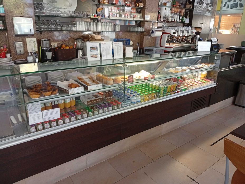 Conjunto vitrines pastelaria