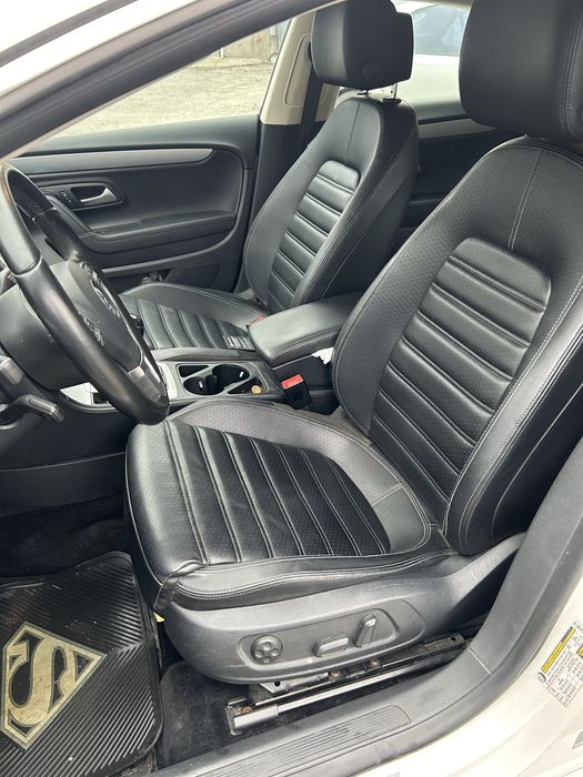Автомобіль  Volkswagen CC
