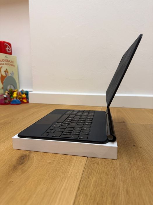 Apple magic keyboard do Ipad air 13: 4 i 5 gen