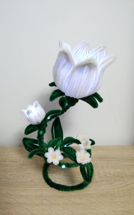 Kwiat LED z rękodzieło