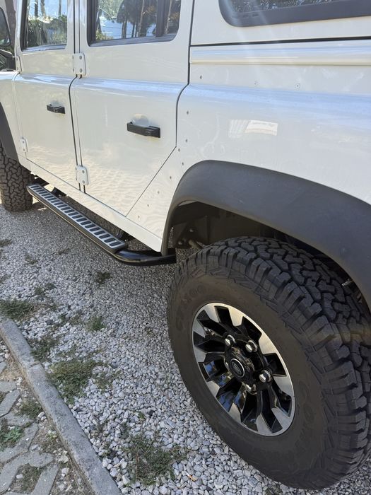 Land Rover Defender Puma 110 2015