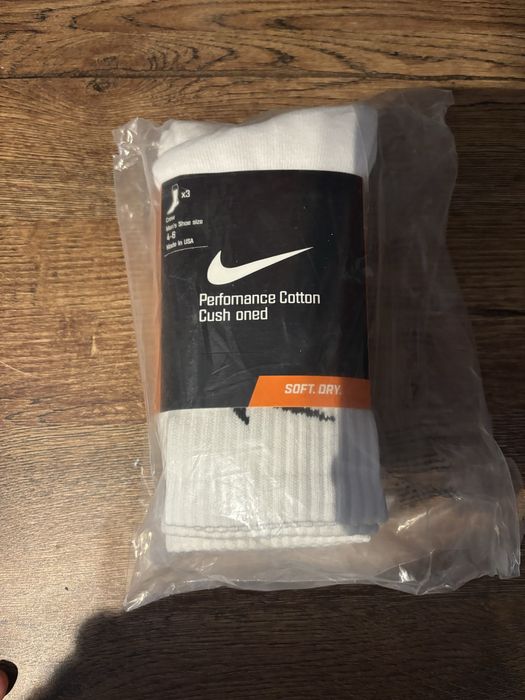 Skarpetki dlugie nike biale
