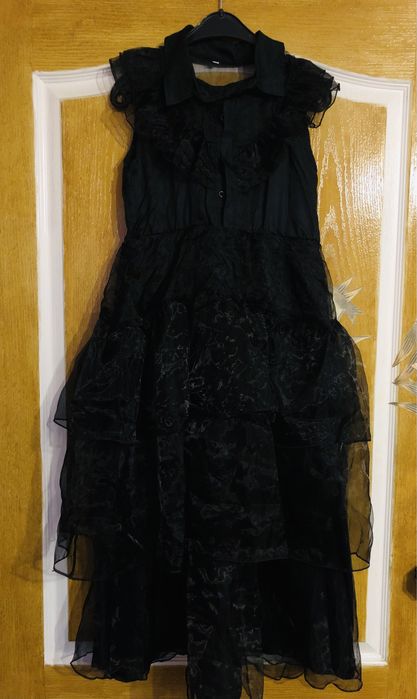 Карнавальний одяг, костюми