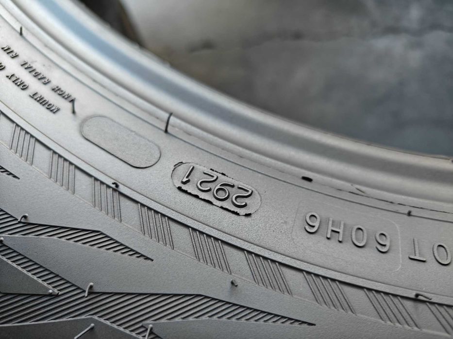 Шини зимові R18 235 55 Nokian Hakkapeliitta R3 SUV