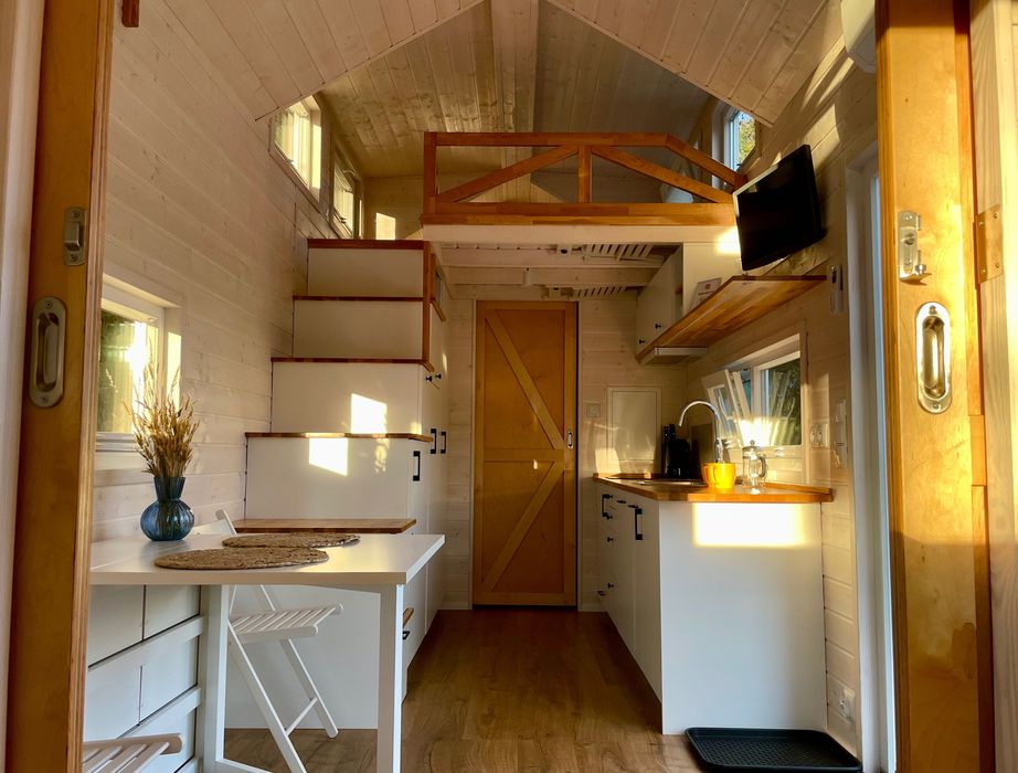 Domek na wynajem w lesie z jacuzzi – Tiny House Bory Tucholskie