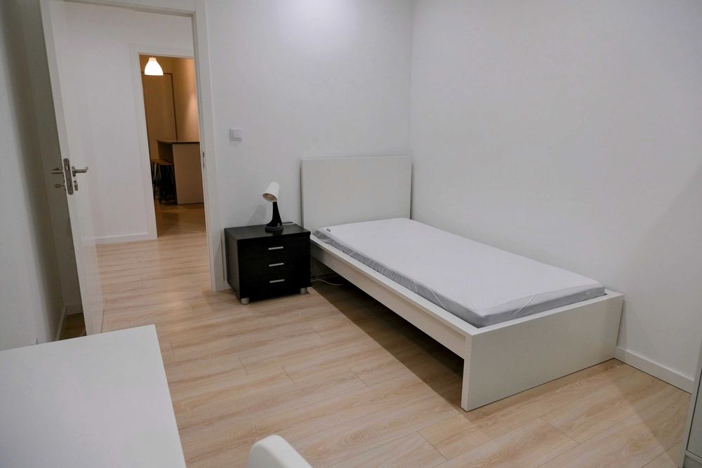 QUARTOS - ANDAR DE MORADIA - Povoa Santa Iria