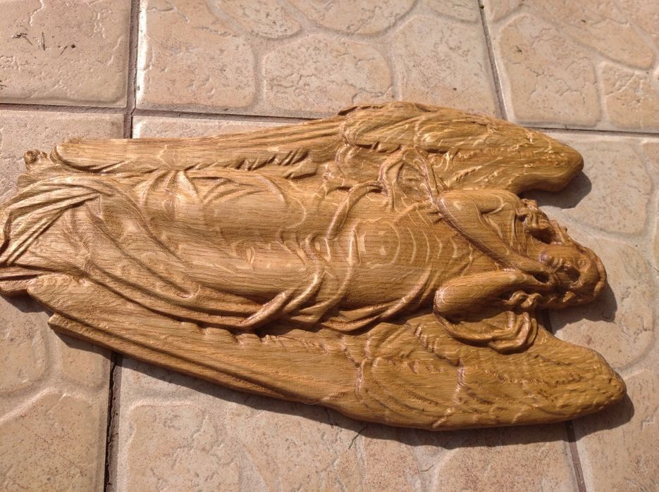 anioł drewniana płaskorzeźba prezent