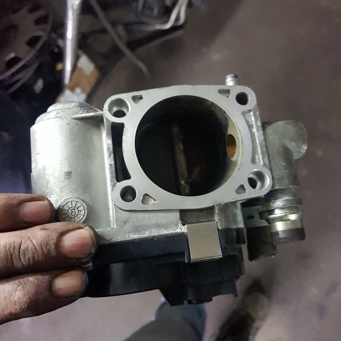 Przepustnica opel astra h 2007r 1.6 16v