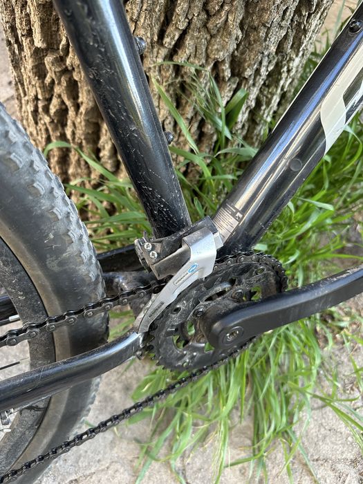 продам СРОЧНО (предлагайте цену)зверя Giant Talon 4 Metallic Black