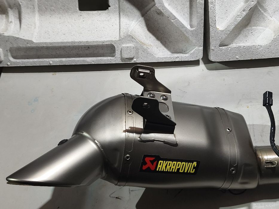 Ackrapovic Yamaha MT 09 / Tracer/ Xsr ( C/ NOVO. 1100KM)/