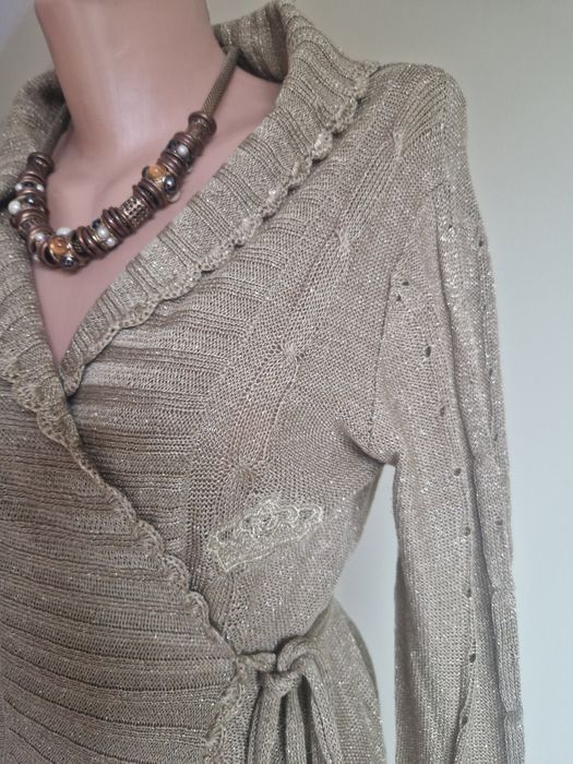 Sweter wiązany złoty