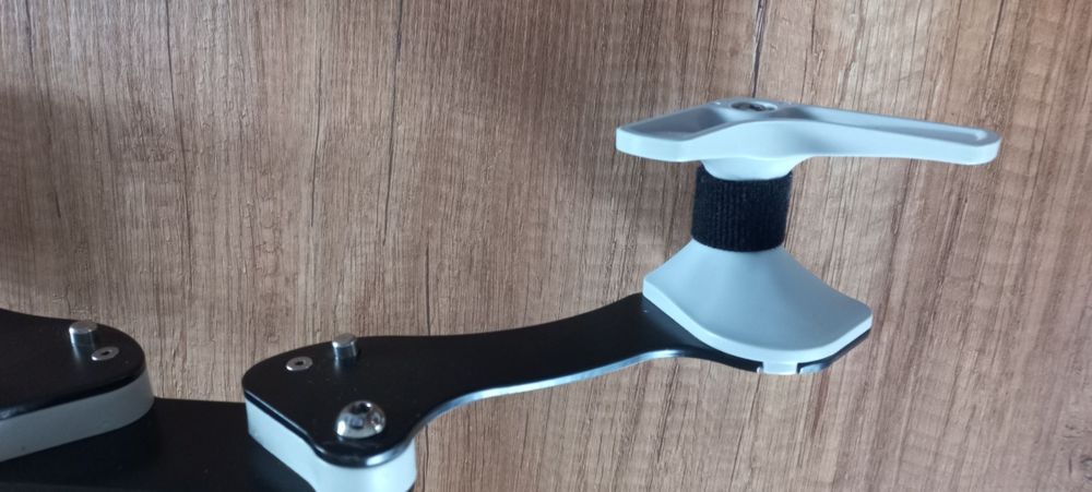 Regulowany uchwyt rowerowy na ścianę obciążenie 25kg