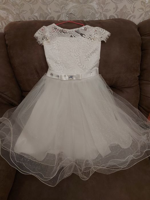 Нарядные платья для девочки