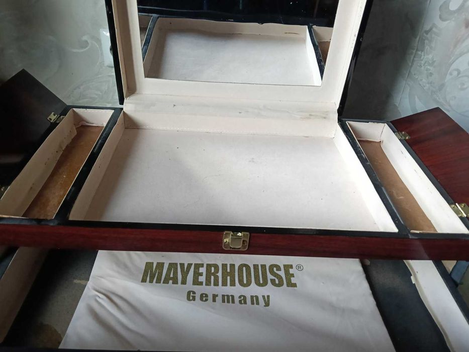 Дуже велика шкатулка для прикрас, або столових приборів з дерева