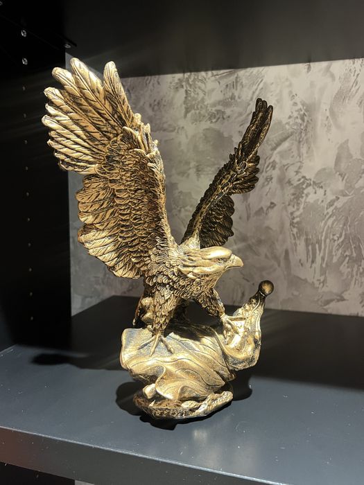 Статуетка орла з прапором США, орел usa фігурка під бронзову статуетку