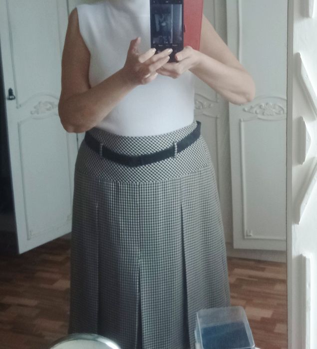 Продам стильную юбку люксового бренда Gerry Veber!