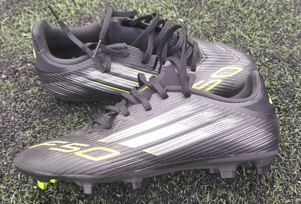 Chuteiras ADIDAS F50 TAMANHO 40