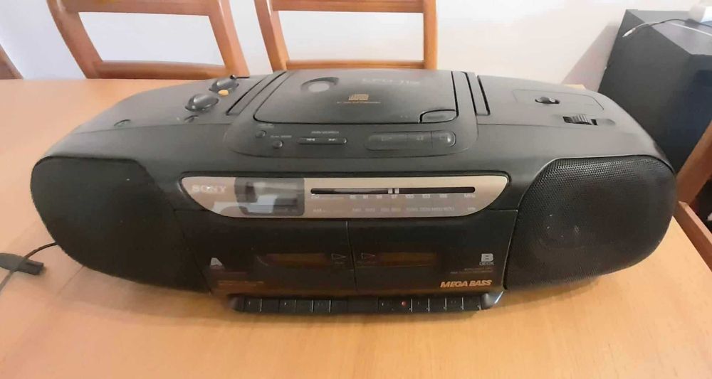 Radio, Cd e cassete Sony