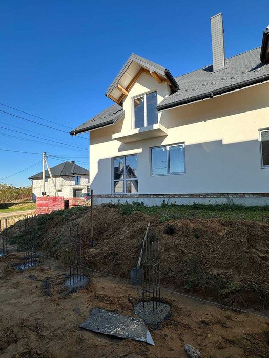 Двоповерховий котедж, 4 кімнати