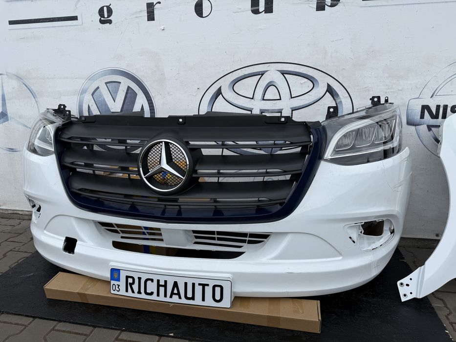 Бампер морда передок Mercedes Sprinter W907/910 (фара фари крило решітка) Спрінтер 907