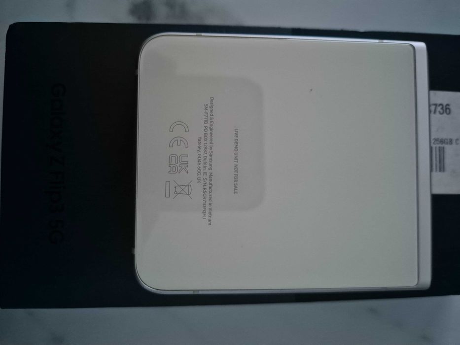 Smartfon Samsung Galaxy Z Flip 3 5G 256GB beżowy