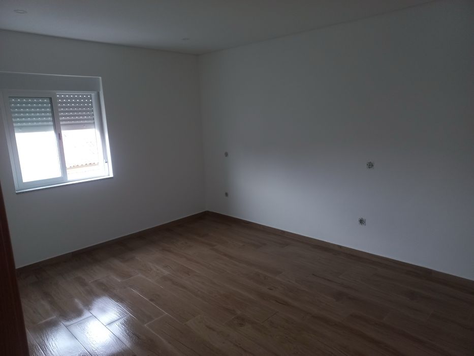 Arrendo andar moradia t2