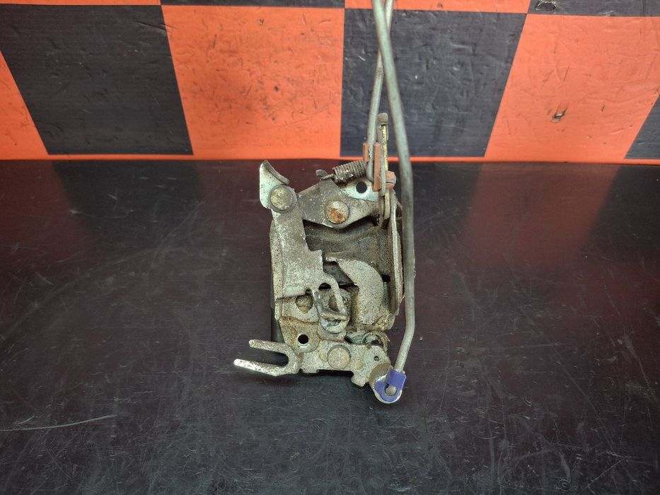 Fechadura / fecho porta frente direito TOYOTA DYNA 250 Caixa