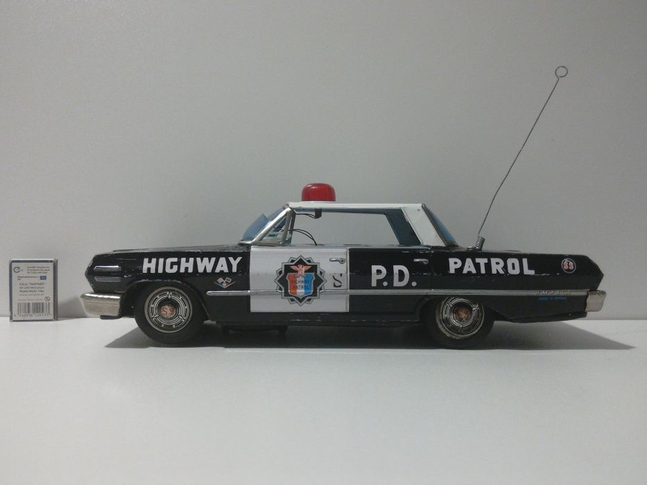 stara zabawka PRL blaszana Policja USA Chevrolet stare zabawki czz rc