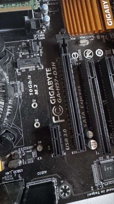 Intel I7 4790 + Gigabyte GA-H97-D3H + 32GB DDR3 1600Mhz