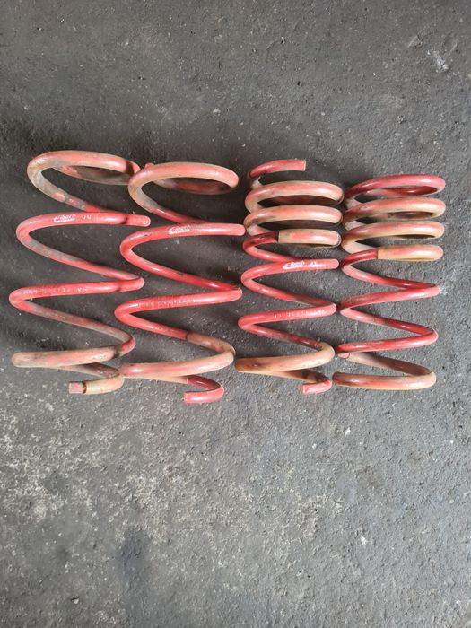 Комплект Спортивних пружин відомого бренду перед зад на Фіат 500.