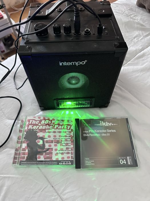 Karaoke intempo como novo