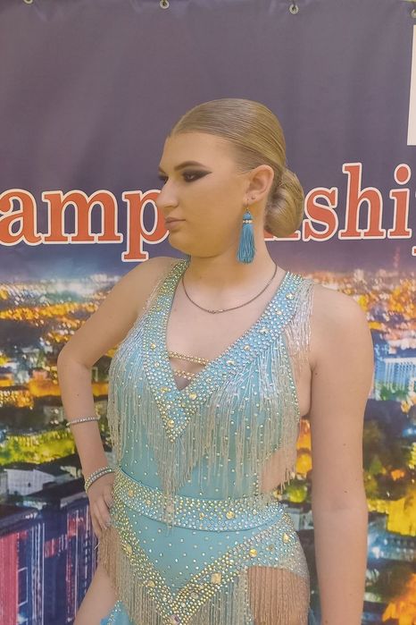 Сукня для бальних танців