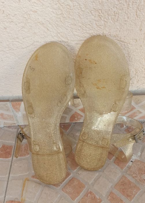 Sandálias Douradas