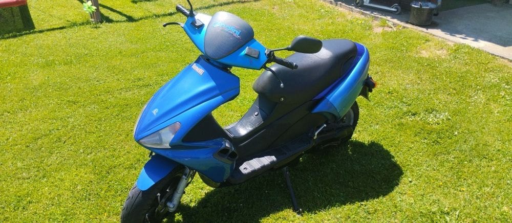 Skuter Benelli 50/80 + drugi gratis