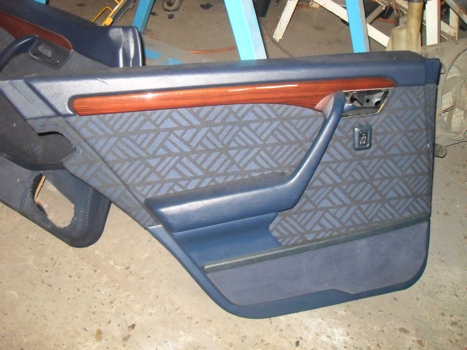 Fotele Tapicerka Mercedes w202 sedan niebieskie