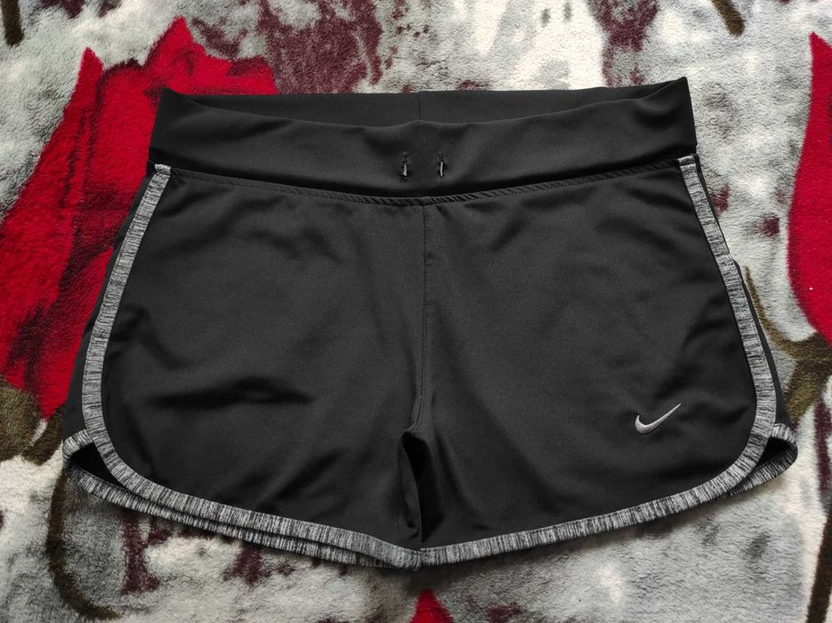 Брендові,спортивні шорти 44-46 р-М-Nike