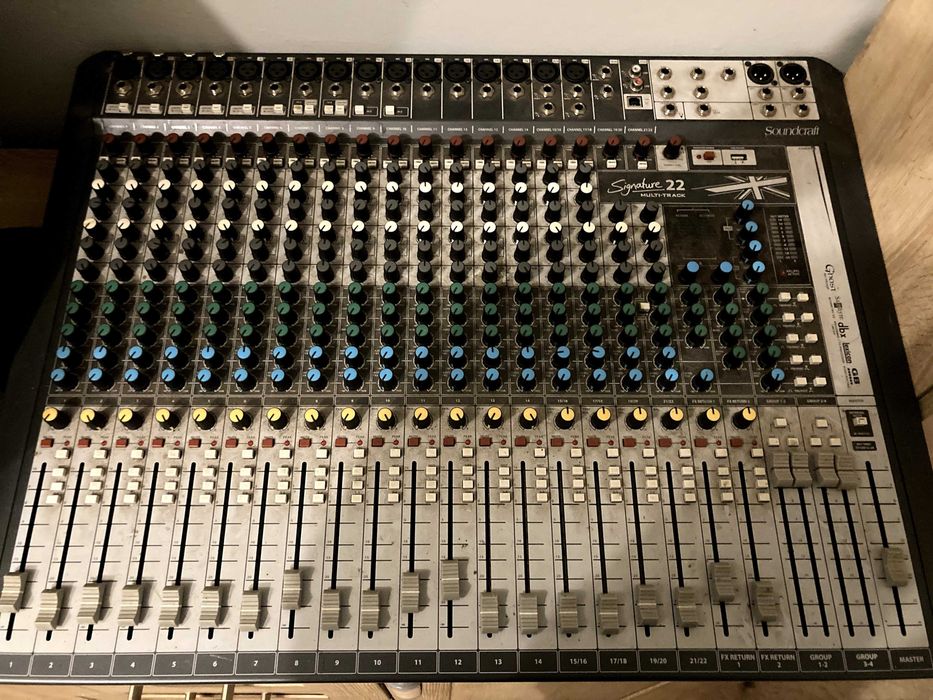 Soundcraft Signature 22 MTK