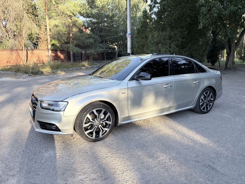 Audi A4 B8 рестайлинг