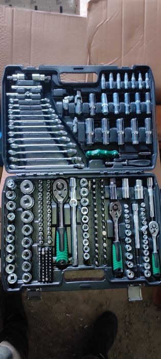 Набір ключів і торцевих головок 216 предметів в кейсі