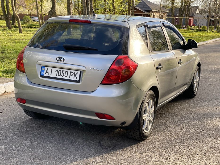 Kia Ceed 2008 рік Автомат 1.6 Газ