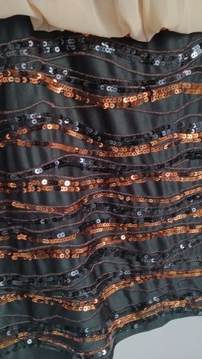 Sukienka mini z cekinami