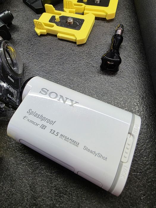 Екшн камера Sony as100v