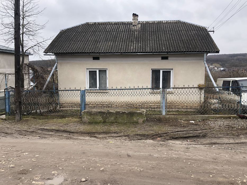 Продам будинок з земельною ділянкою