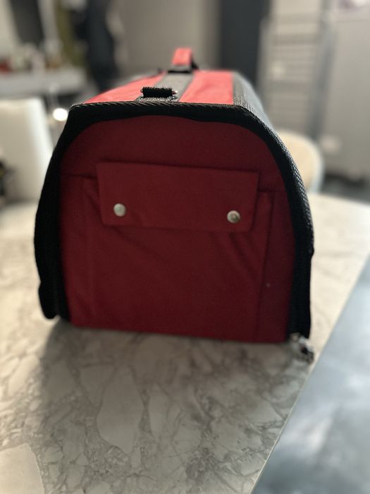 Сумка-переноска для кота або маленької собаки.