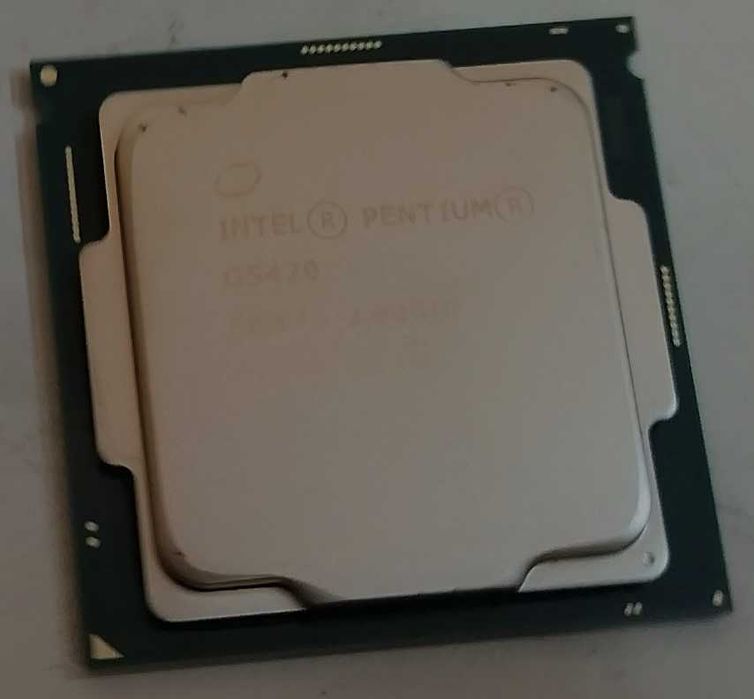 Procesor Intel Pentium G5420
