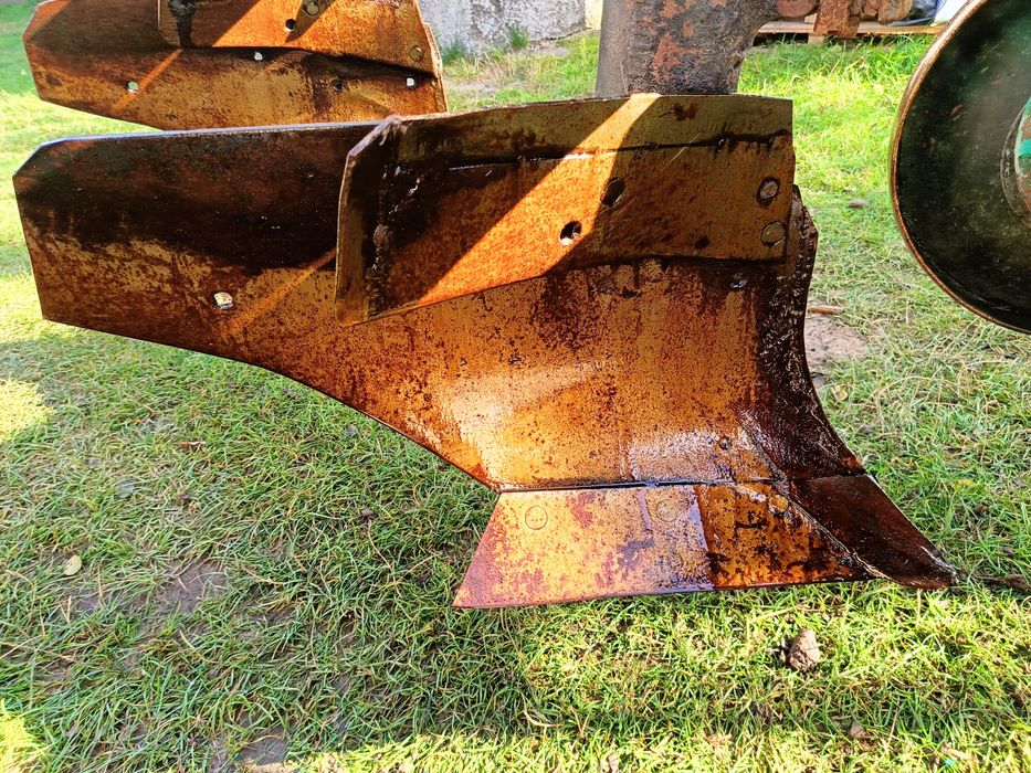 Продам Плуг ПЛН 3-35