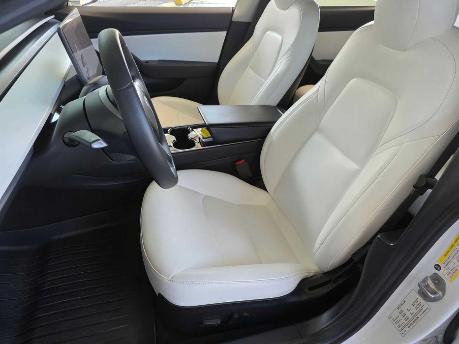 Tesla Model 3 Long Range      2019