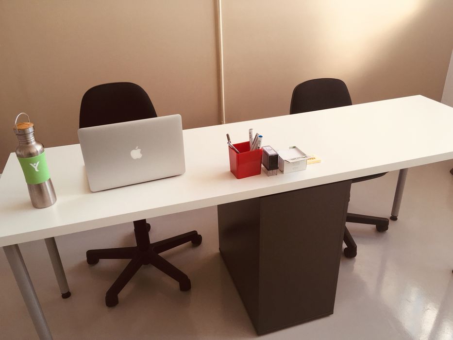 White laminate table + IKEA 5-drawer module64552763533443121