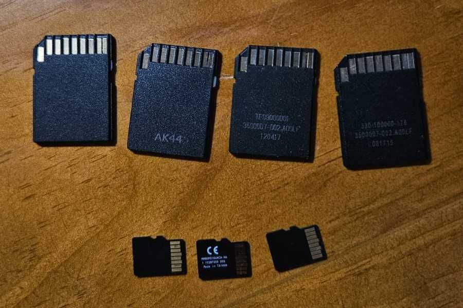 16GB Memory Card + MicroSD Adapters428221866684590081
