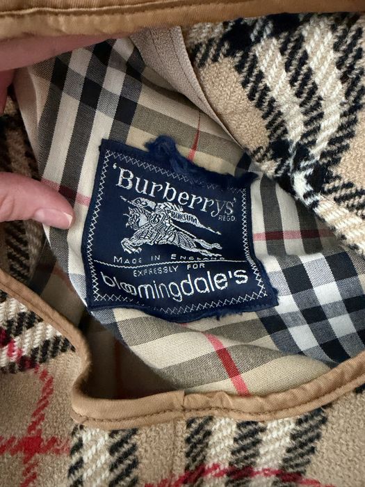 Beżowy płaszcz Burberry